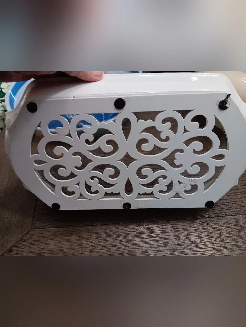Unk ornate white